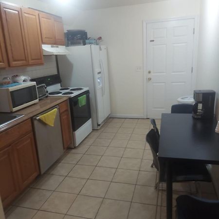 Crystal Room 1 Guest House Near 12Mins To Ewr Airport / Prudential / Njit / Penn Station Newark Exterior foto
